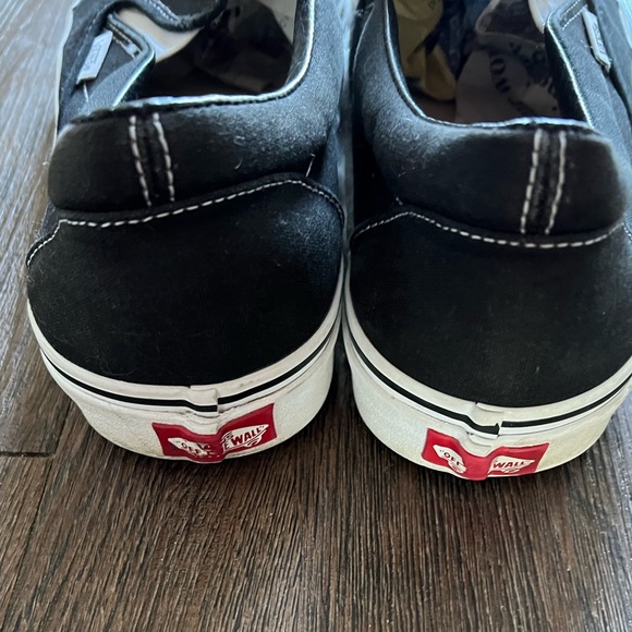 Men’s size 12 Black classic Vans slip ons. - Picture 6 of 8